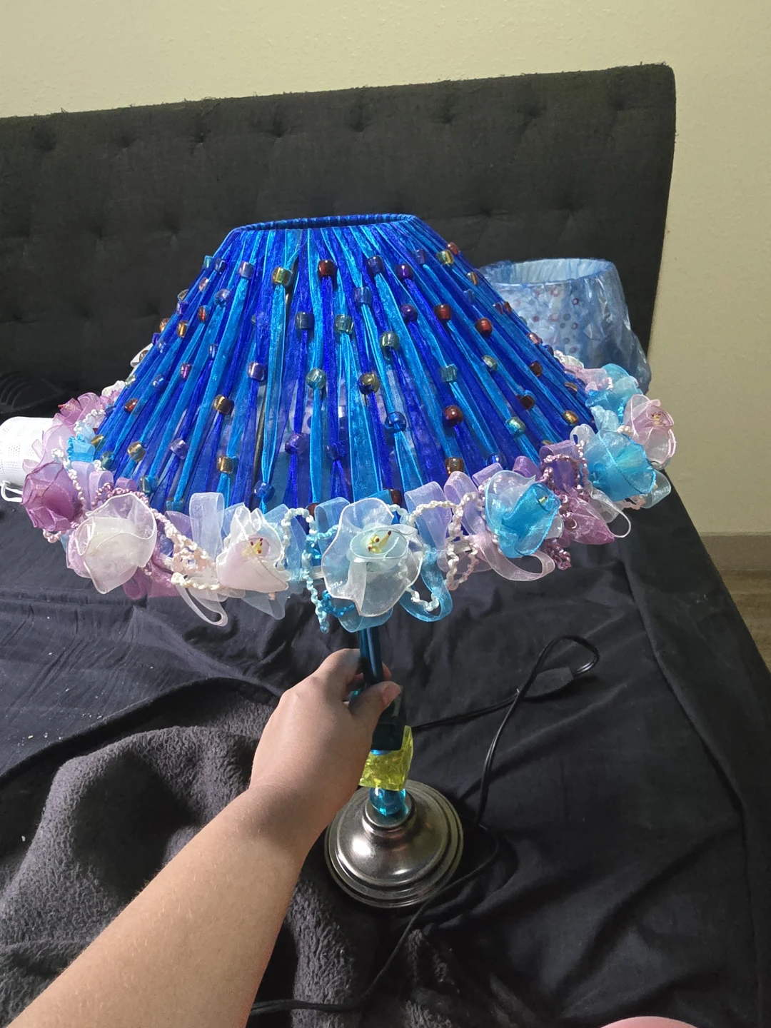 Lamp shade and lamp