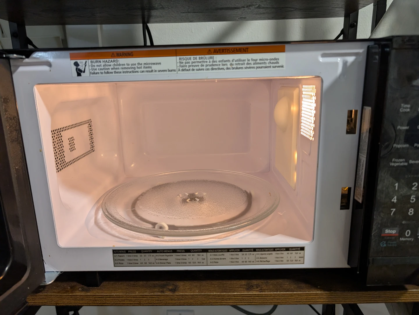 Used Insignia Compact Microwave - photo 2