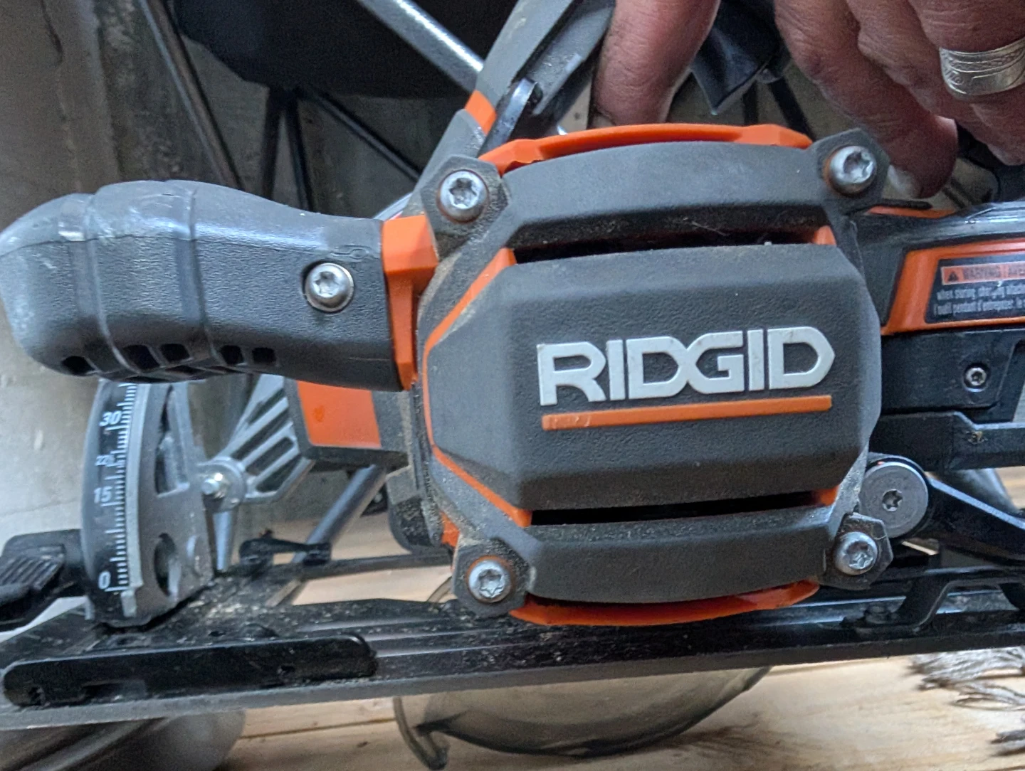 RIDGID 18V Cordless Circular Saw - photo 3