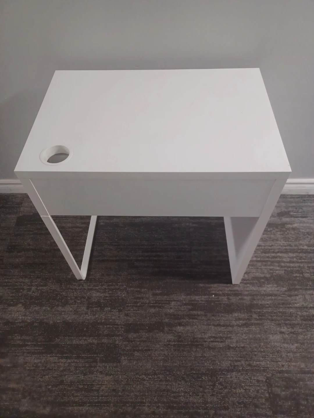 White mini computer Desk