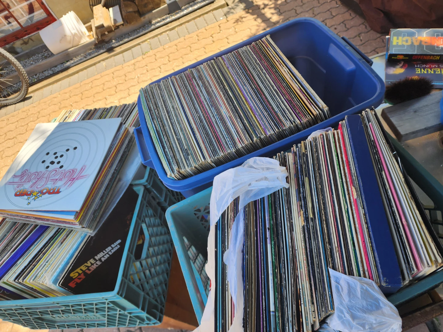 Garage sale 11242 97st