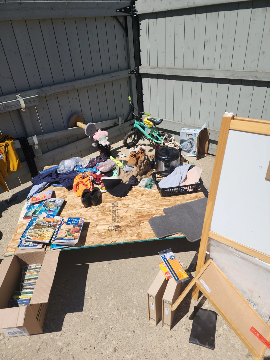 Garage sale 11242 97st - photo 3