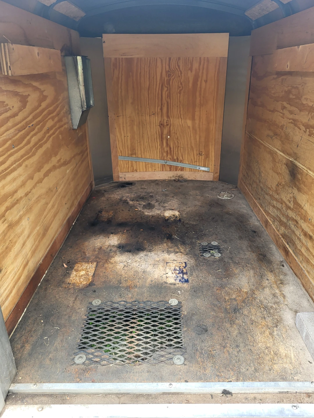Enclosed 4 x 6 Cargo Trailer - photo 4