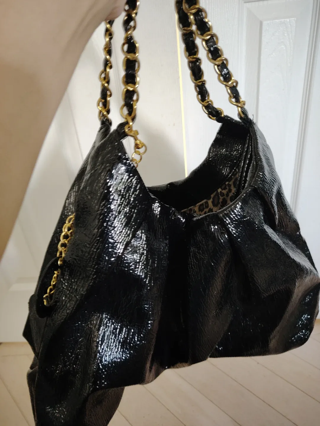 ⚽️Black Patent Leather Shoulder Bag with Gold Chain