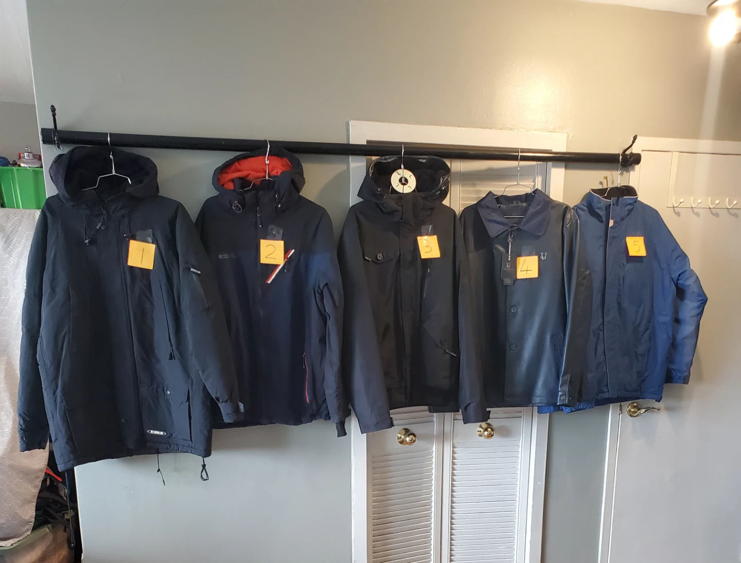 Men's  / Women's Winter Jackets all size - photo 3