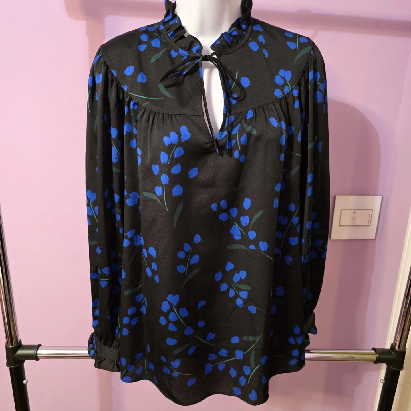 Kate Spade Black Floral Ruffle Neck Blouse Size S