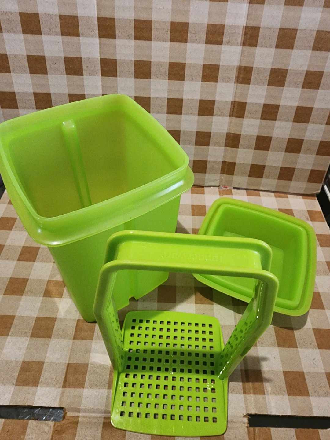 Tupperware Strainer Storage Set - photo 5