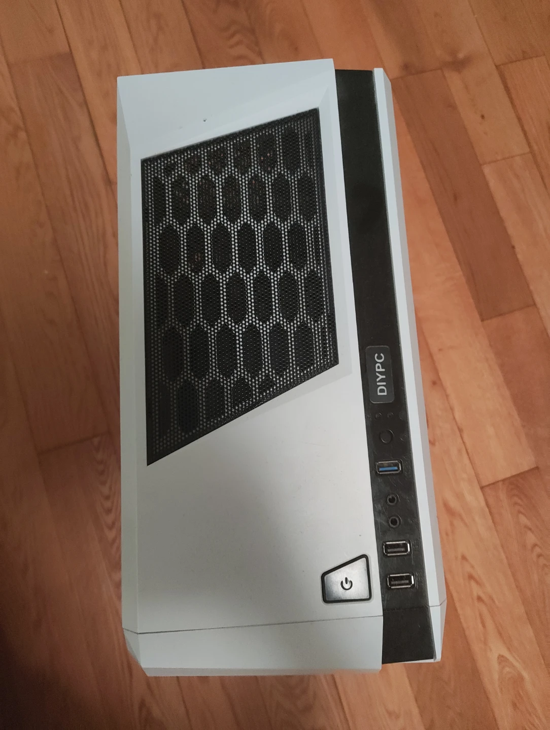 White Gaming PC - photo 3