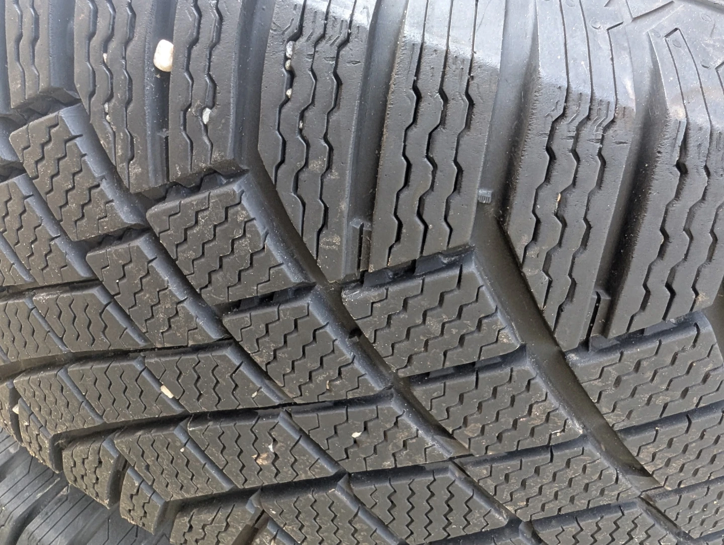 JEEP WRANGLER WINTER TIRES ON O.E.M RIMS 275/65 R18 - photo 5