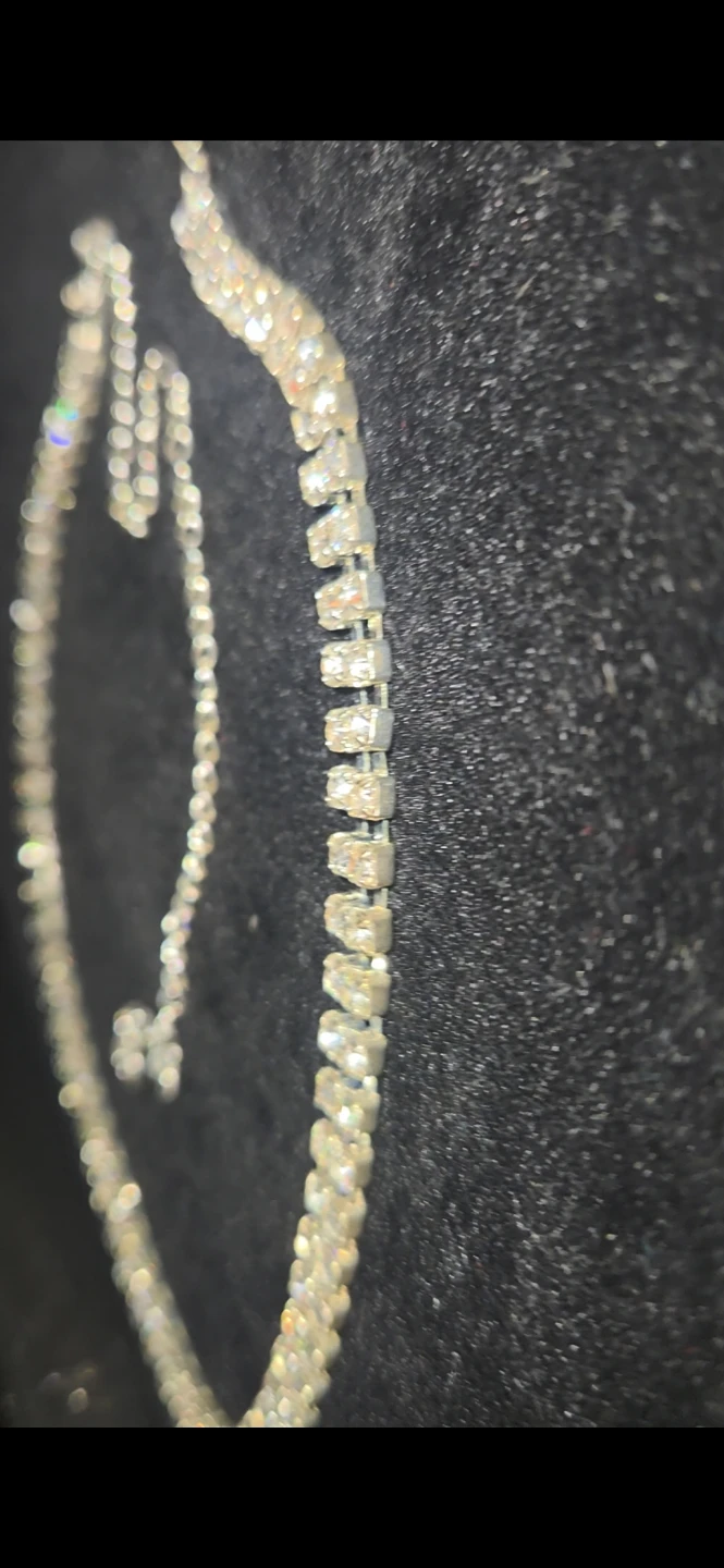 Clear rhinestone necklace non magnetic - photo 3