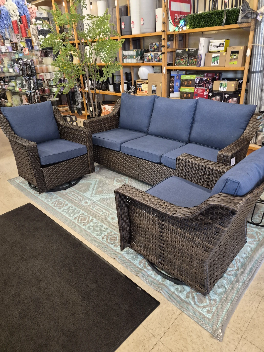 New resin Wicker 3 piece patio set w/ cushions