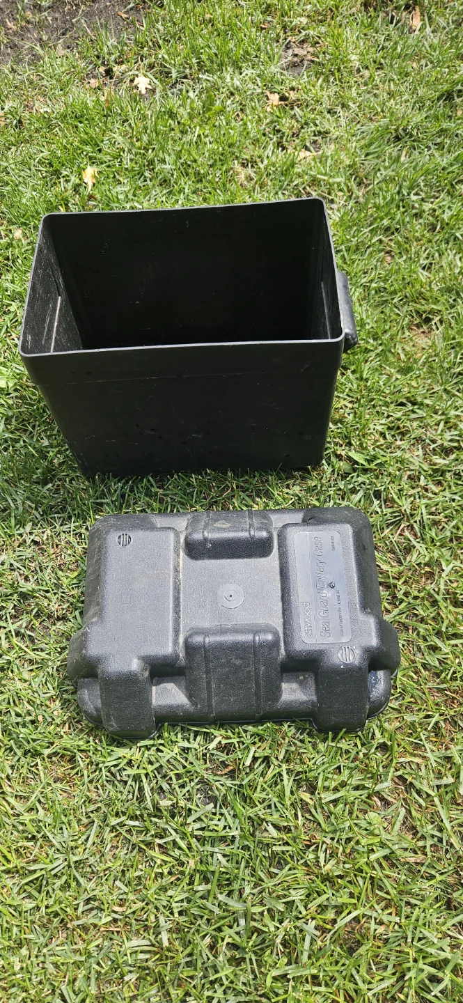 Attwood Sea Guard Battery Case