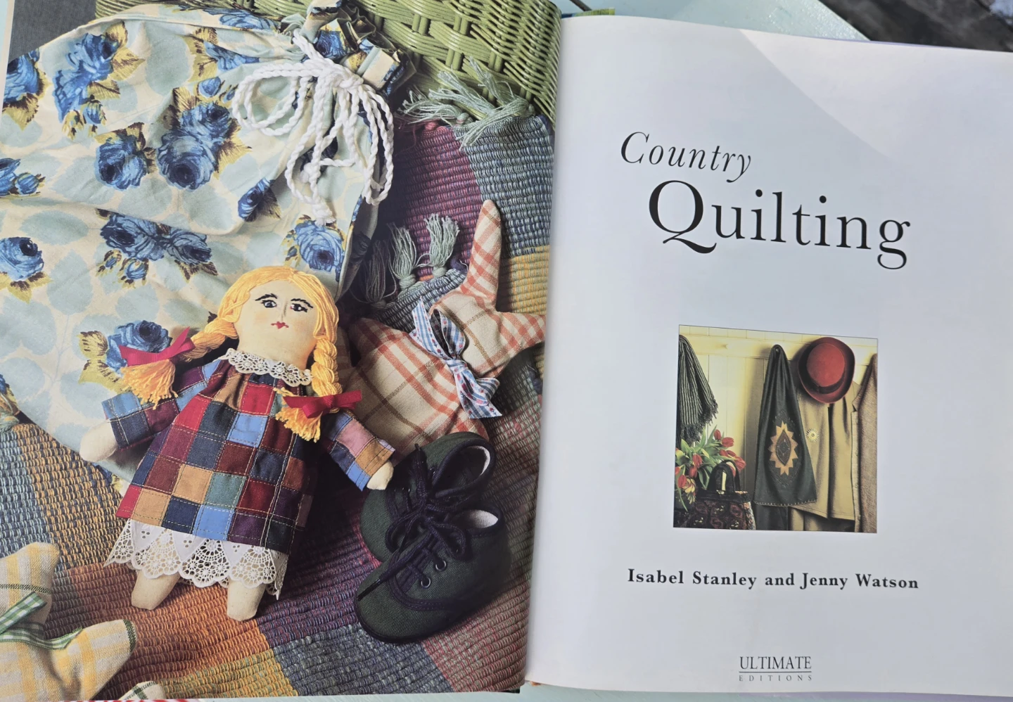 Country Quilting Book by Isabel Stanley & Jenny Watson - photo 3