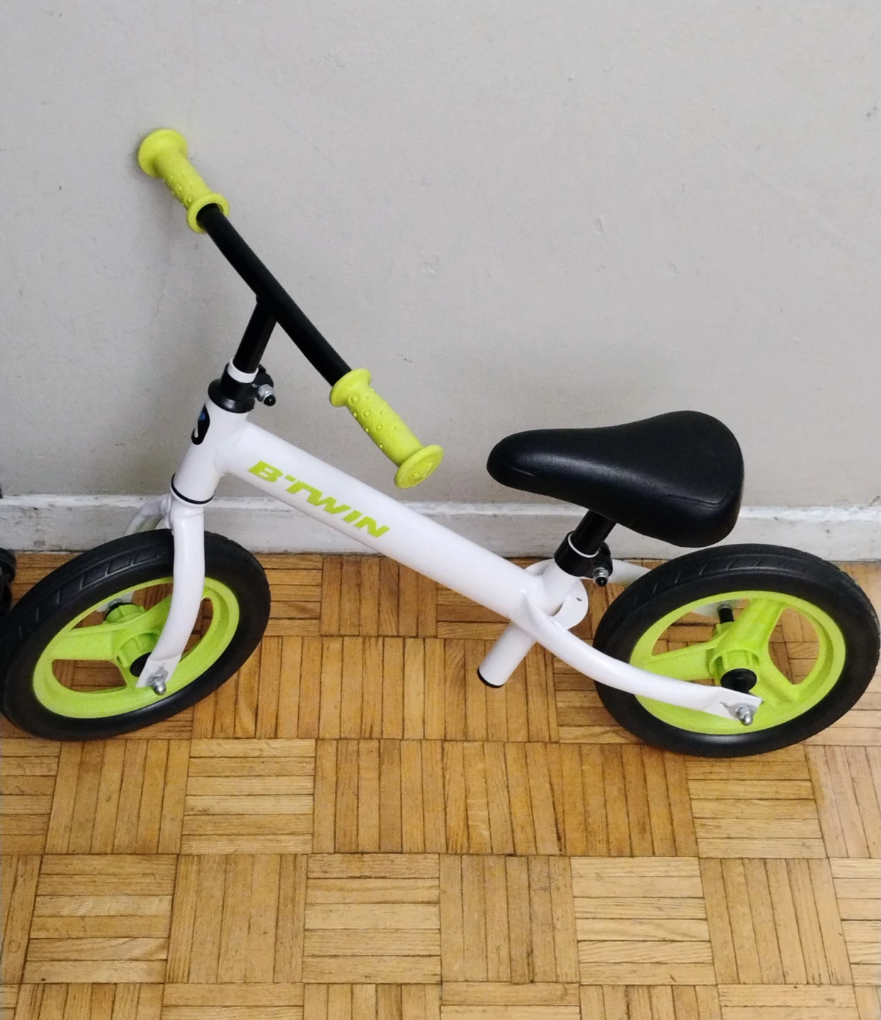 B'TWIN RunRide 100 Balance Bike White/Green