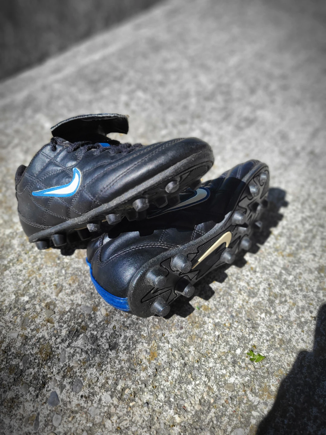 Nike Soccer Cleats - Size 1Y - photo 2