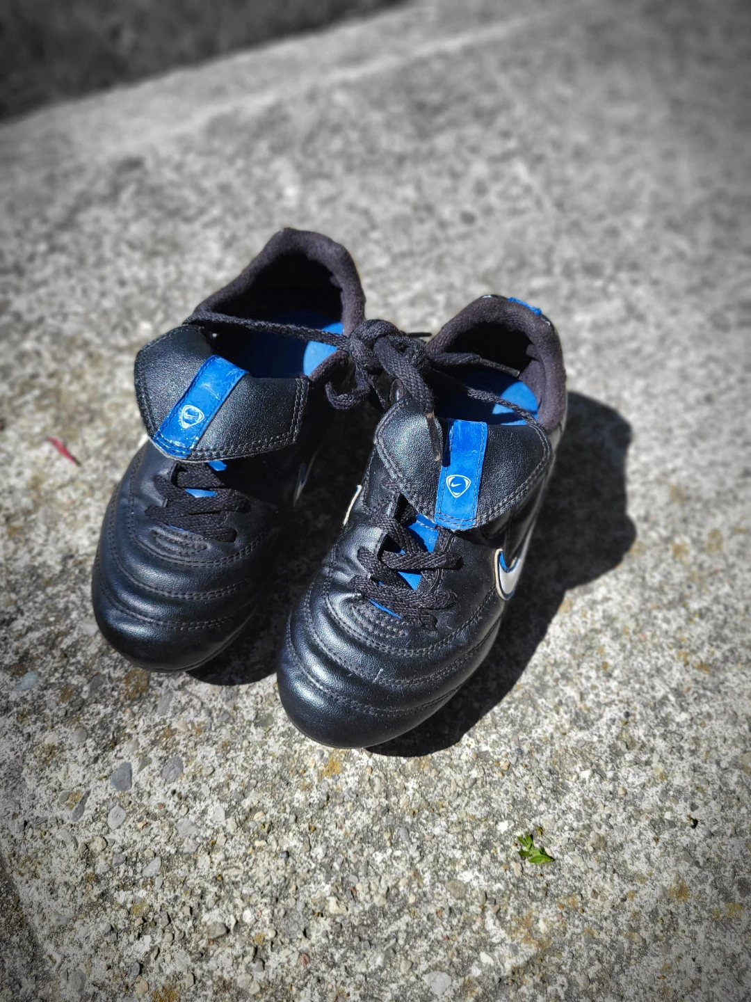 Nike Soccer Cleats - Size 1Y - photo 3