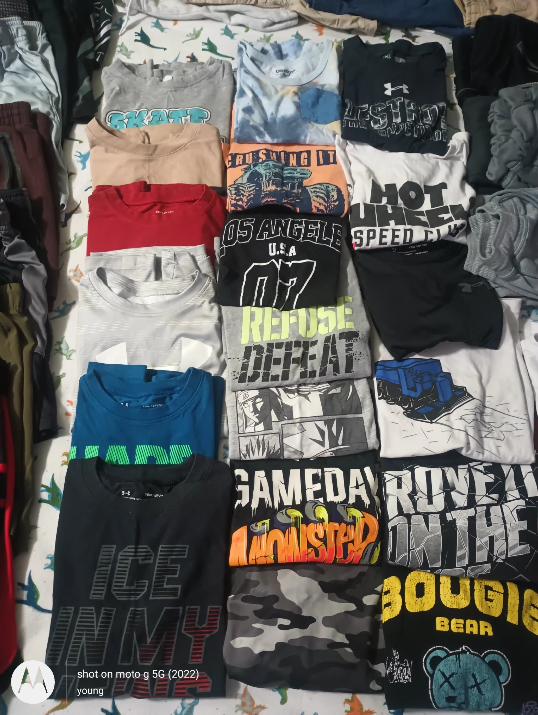 BOYS T-shirts,  Shorts and Sweats Bundle - photo 4