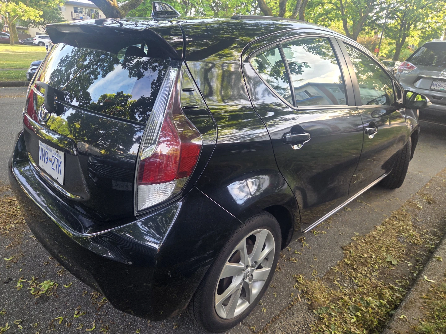 2016 Toyota Prius C Fully Loaded | Clean Title - photo 5