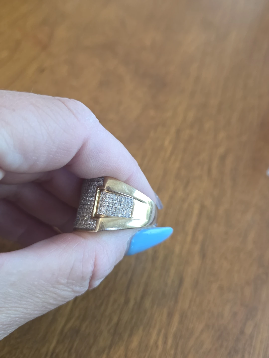 10K Gold Ring with 1.5 natural diamonds - photo 2