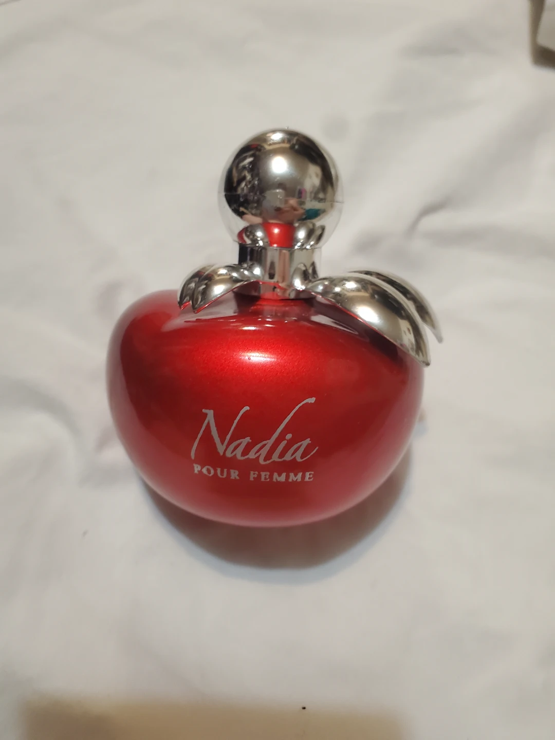 Nadia Pour Femme Red Apple Perfume Bottle - photo 2