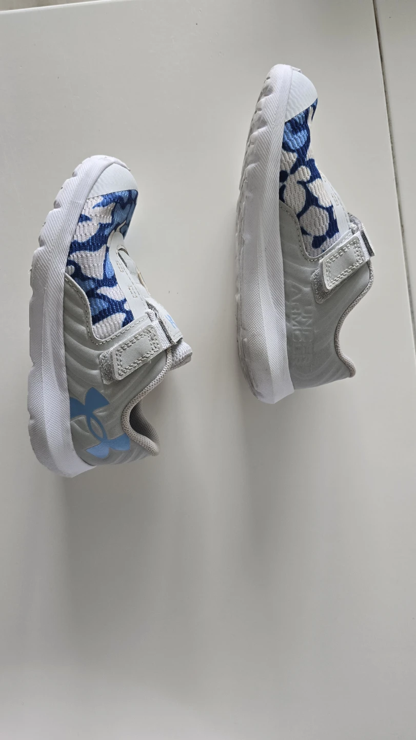 Under Armour Kids Shoes Size 9C - photo 2
