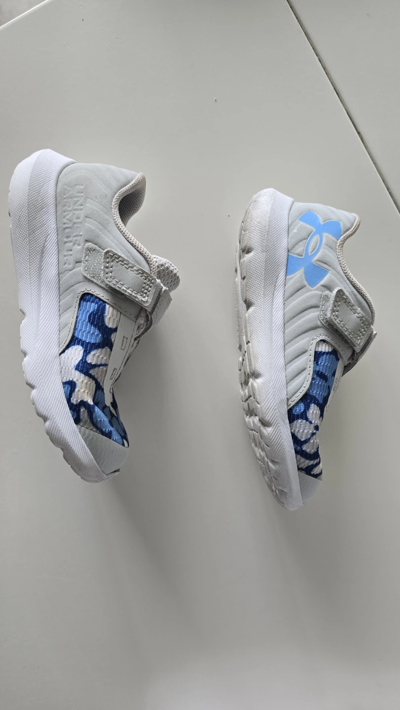 Under Armour Kids Shoes Size 9C - photo 3