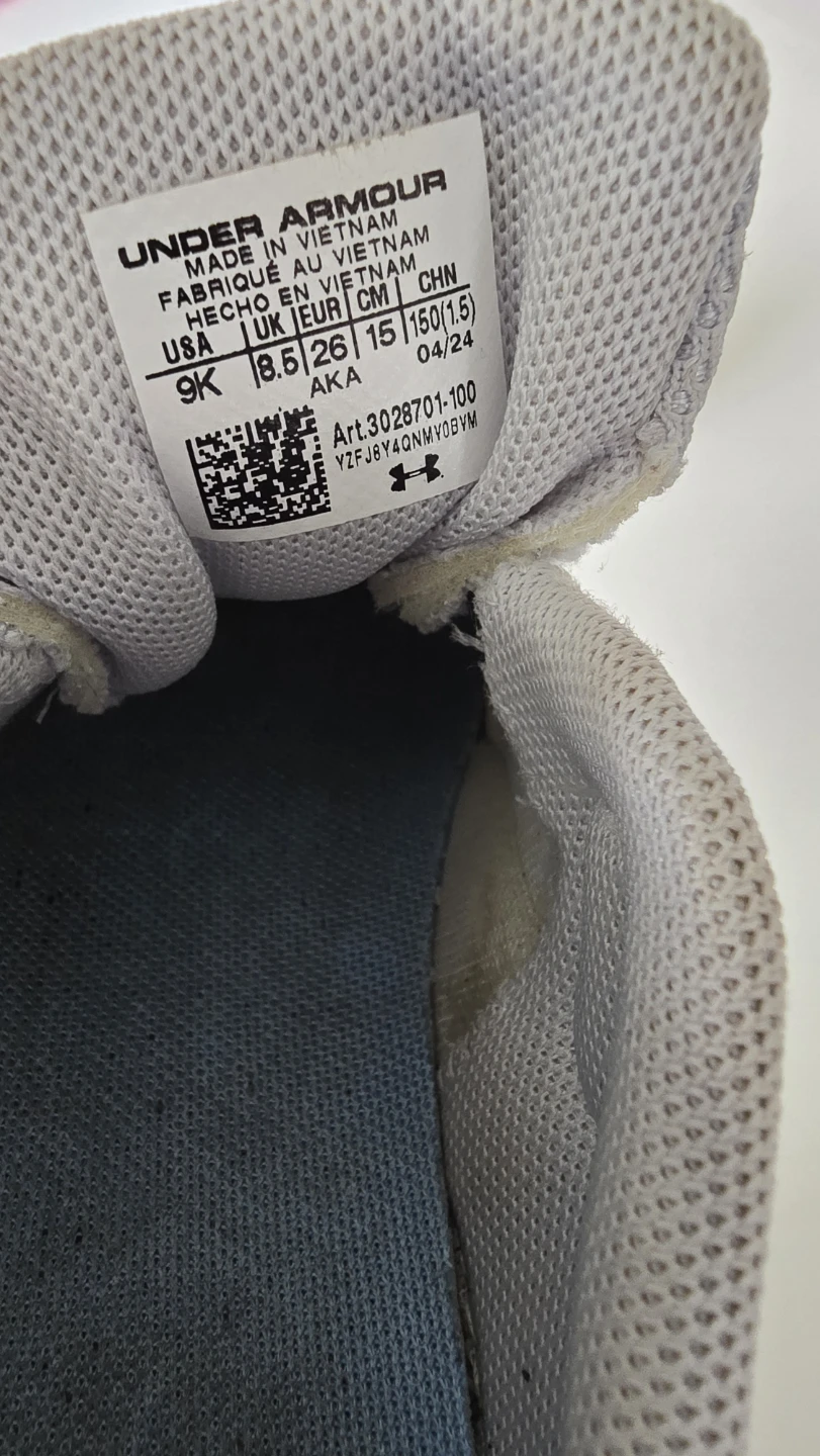 Under Armour Kids Shoes Size 9C - photo 4
