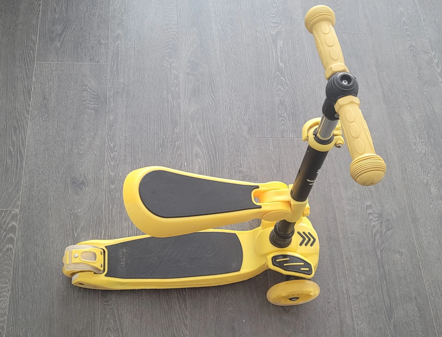 Hurtle Scootkid 3-Wheel Scooter - Yellow - photo 2