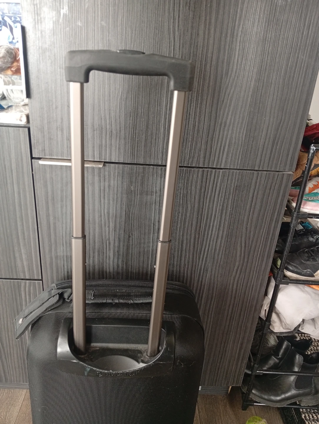 Victorinox Black Rolling Carry On Suitcase - photo 3