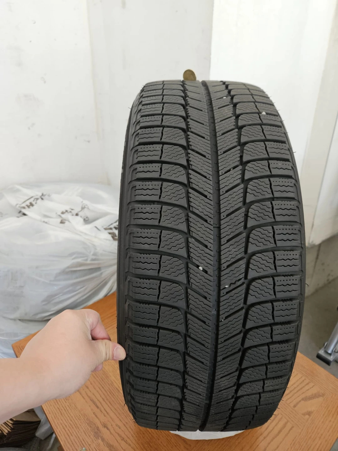 Michelin X-Ice Snow Tires on Alloy Rims - photo 3