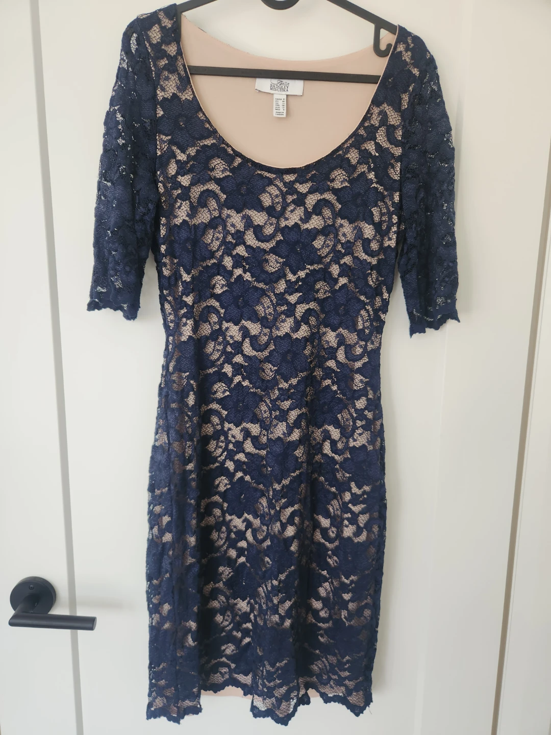 Belle Badgley Mischka Navy Lace Sheath Dress