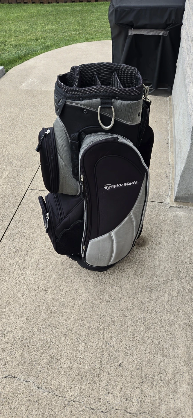 TaylorMade Golf Bag