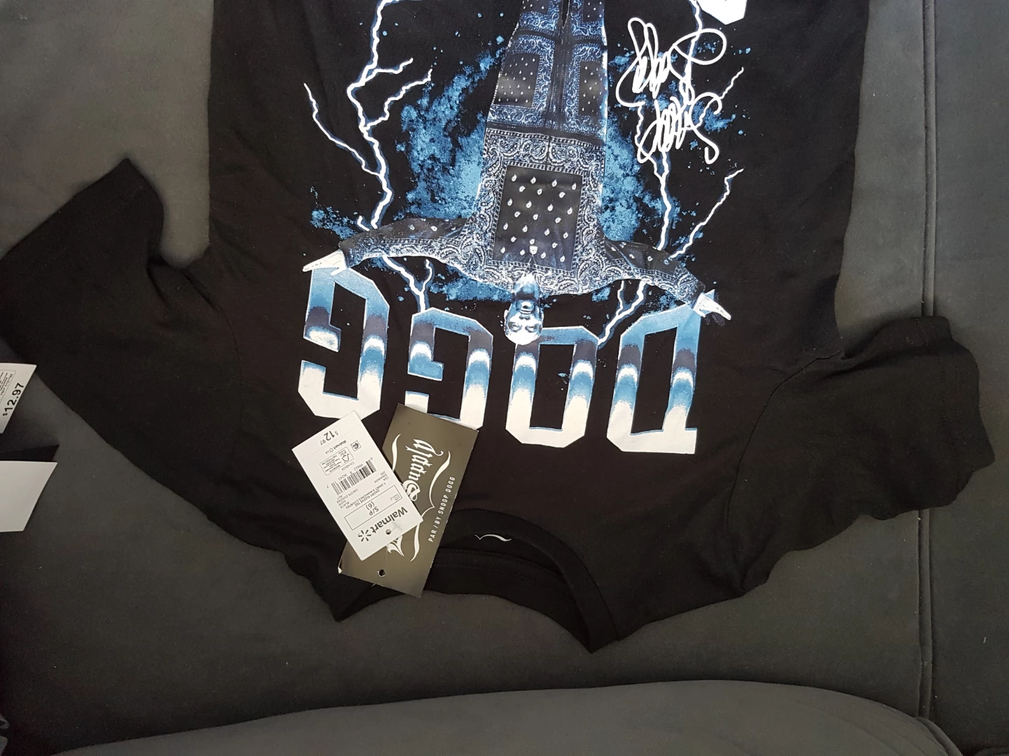 Brand new Dogg Supply T-Shirt 6/7 year old - photo 2