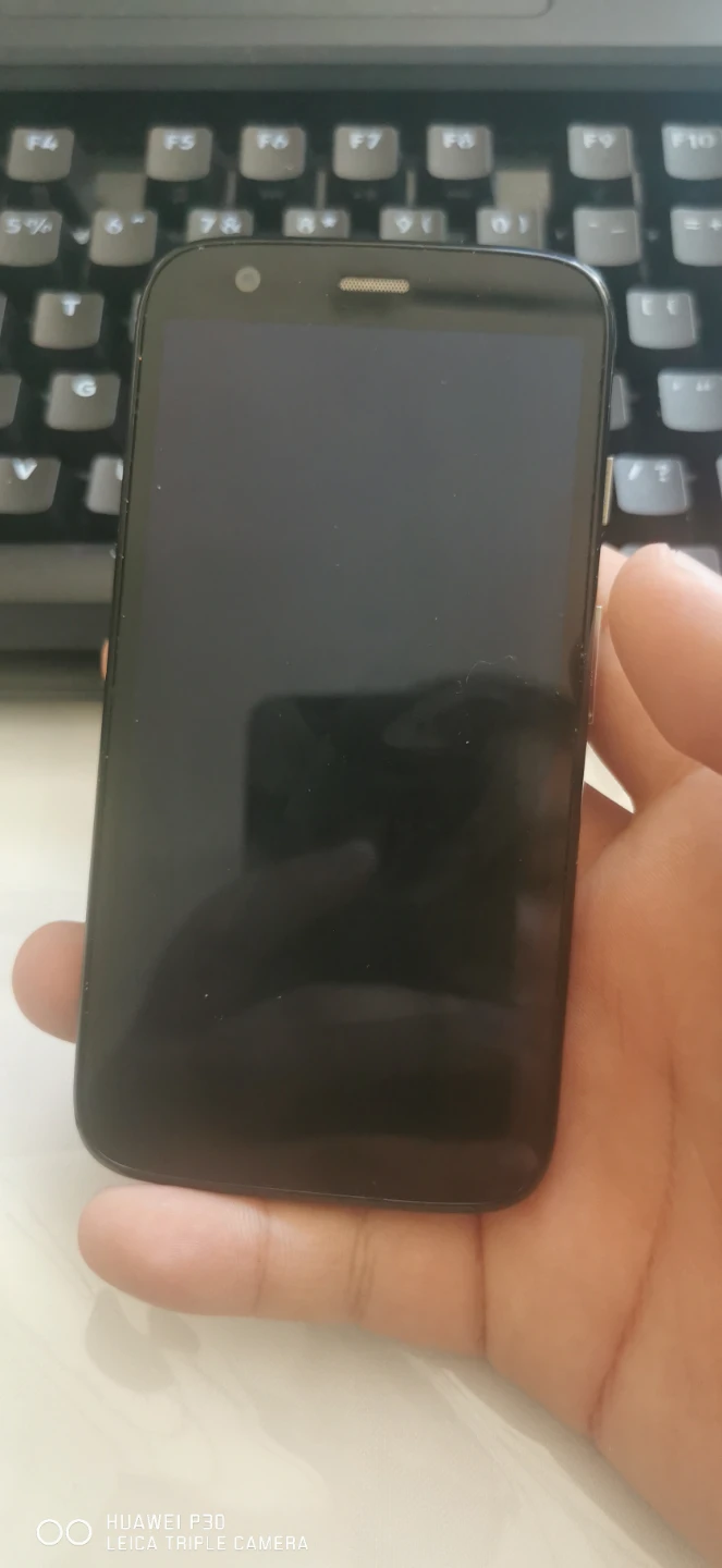 3G Motorola Moto E Smartphone - photo 2