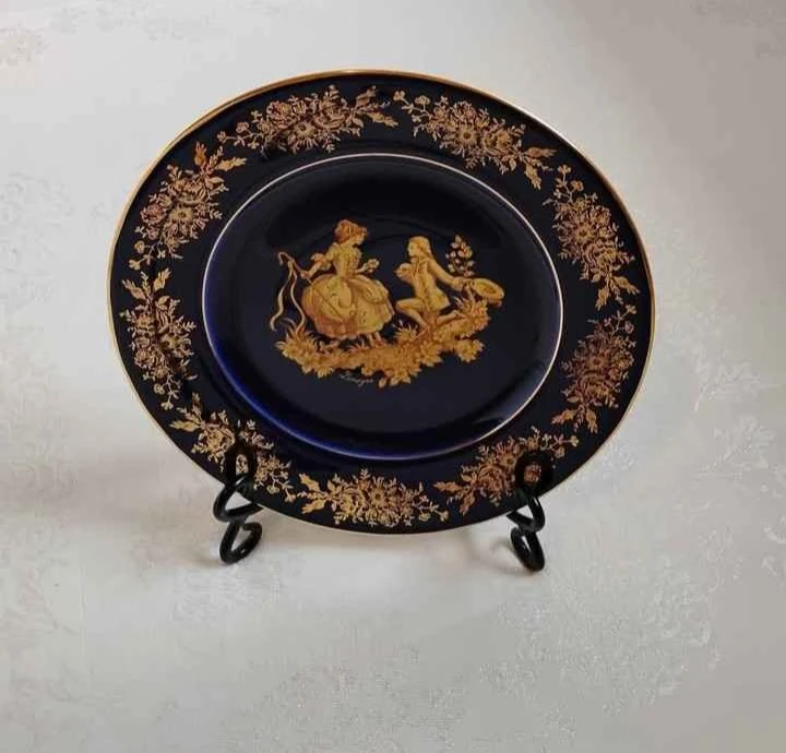 ⚽ Limoges Castel Lord and Lady Curtsy Decorative Plate