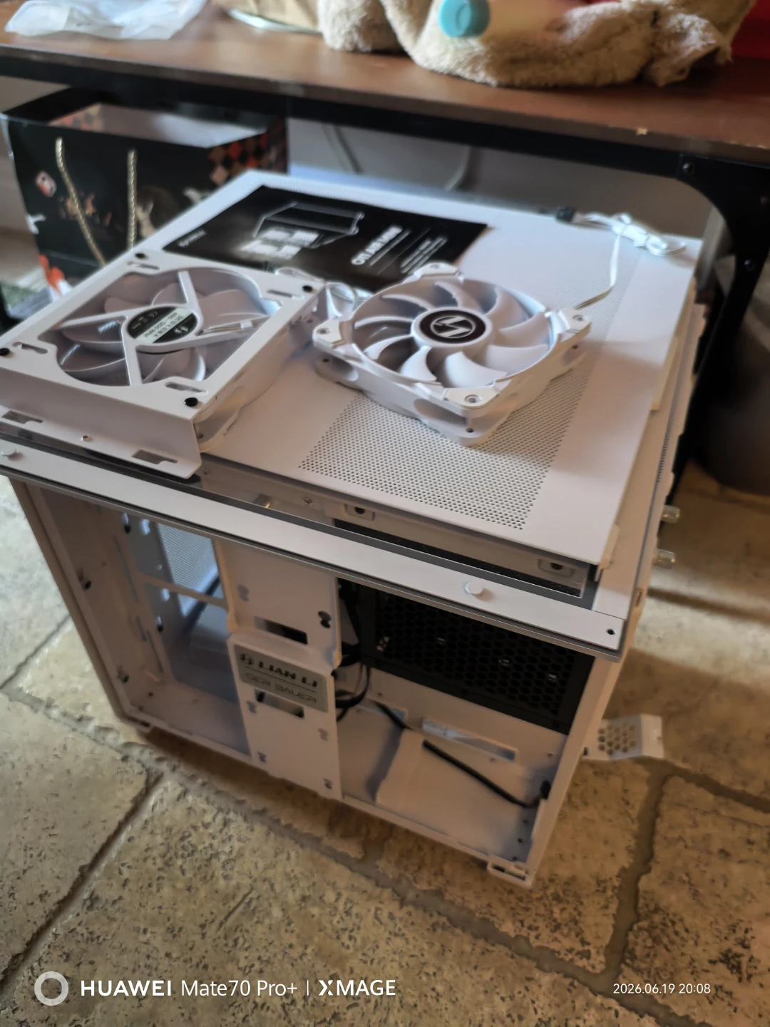 LIAN LI  PC Case - photo 3