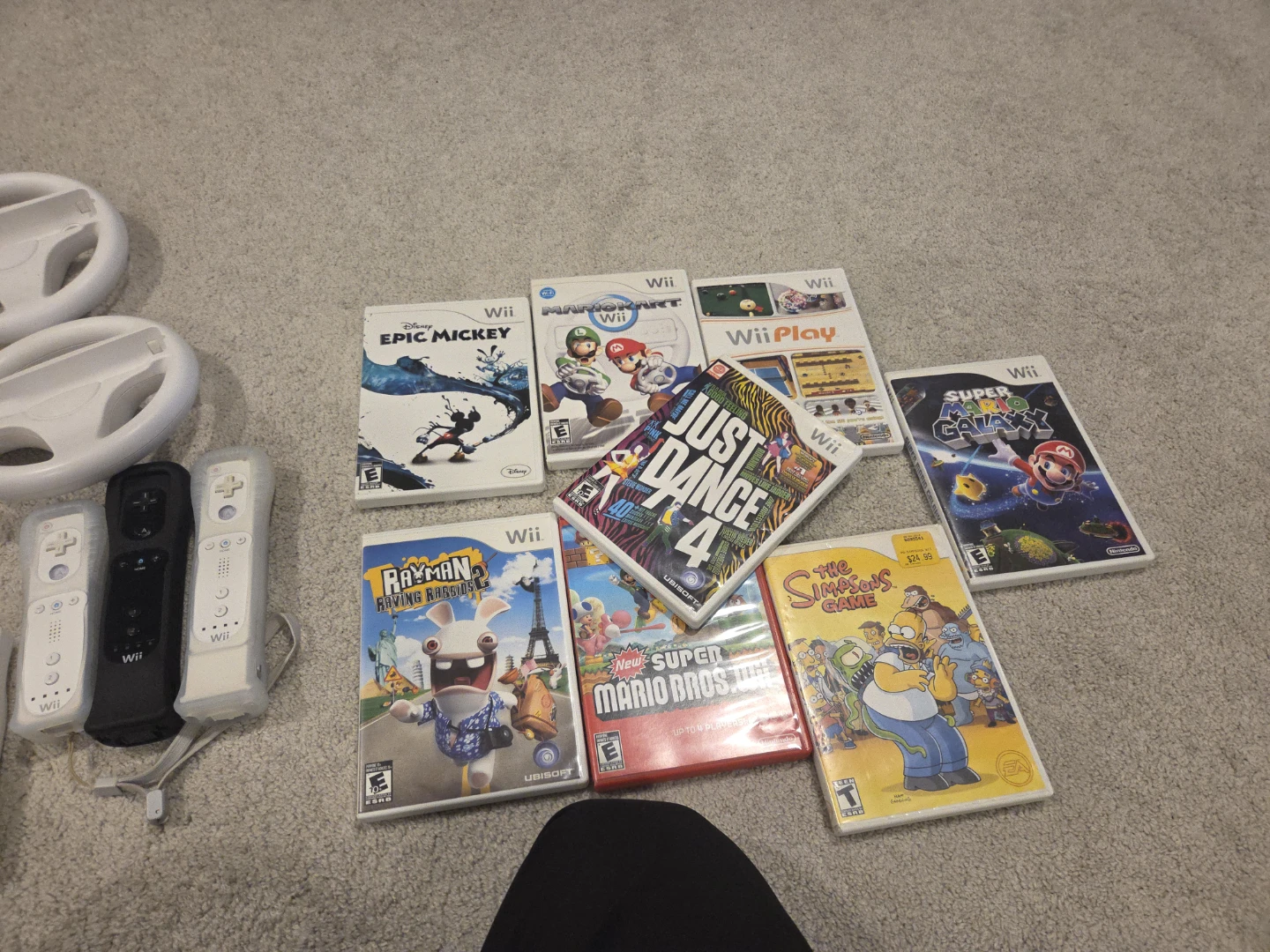 Nintendo Wii Games Bundle with Controllers and Steering Wheels - photo 2