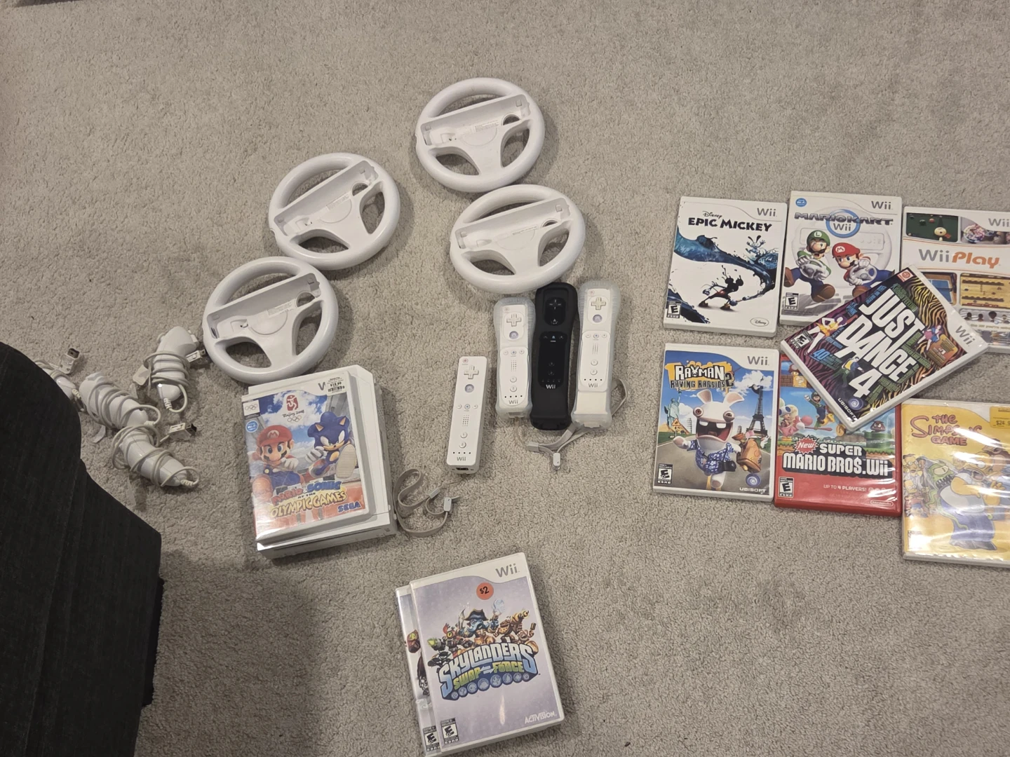 Nintendo Wii Games Bundle with Controllers and Steering Wheels - photo 5