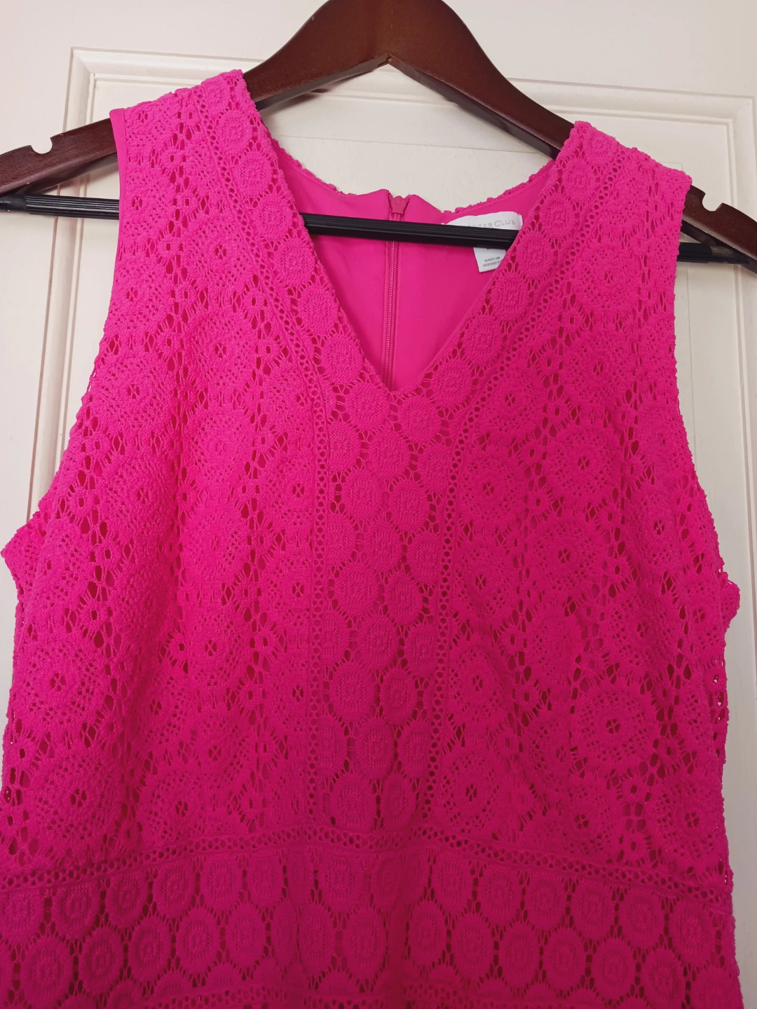 CHARTER'S CLUB Hot Pink Lace Dress. Size Medium. - photo 3