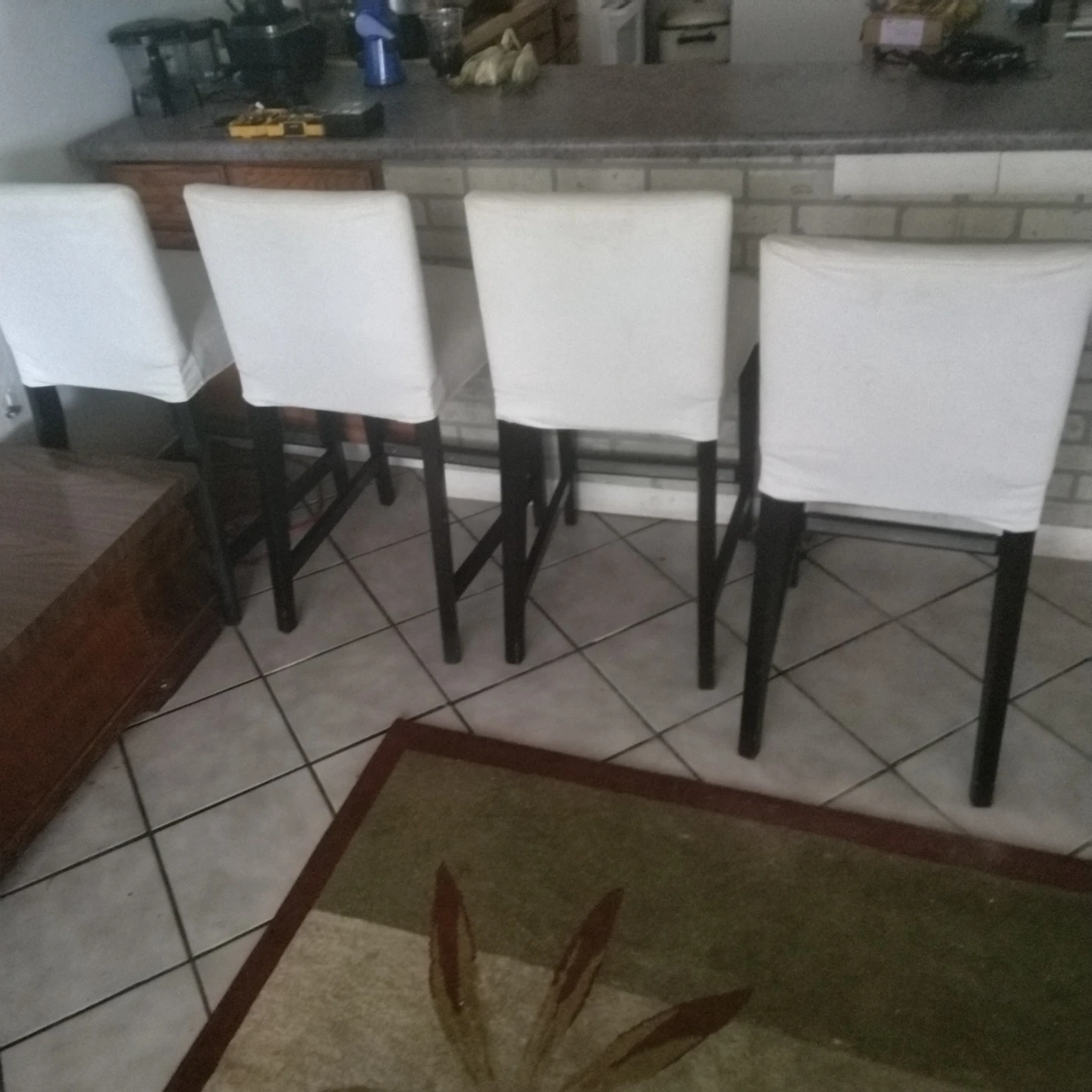 4 bar stools