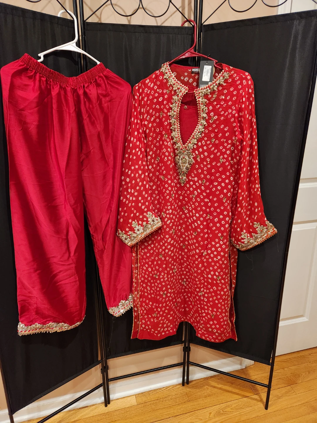 Red Embellished Kurti and Pants Set - photo 2