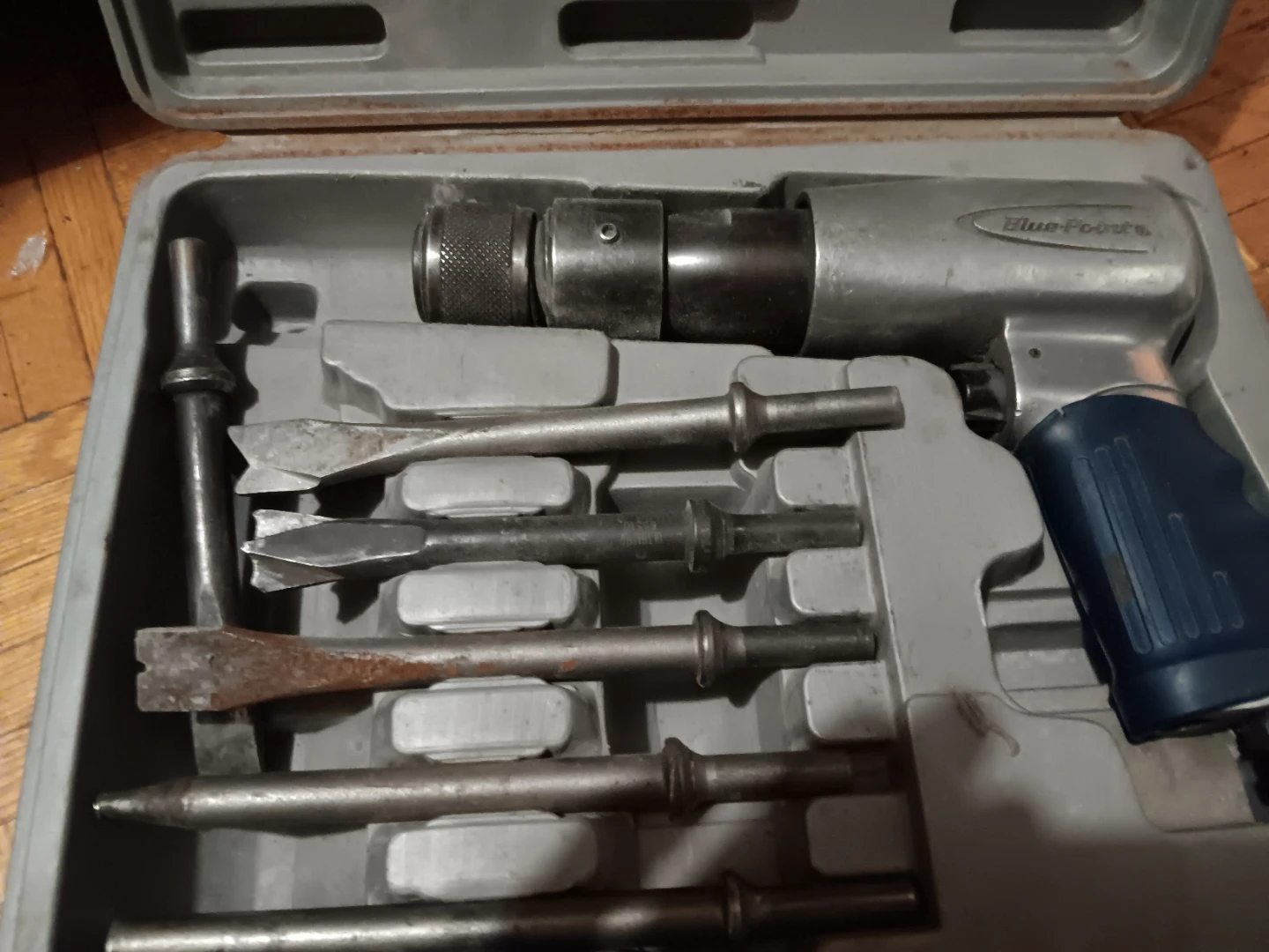 Blue-Point Air Hammer and Chisel Set