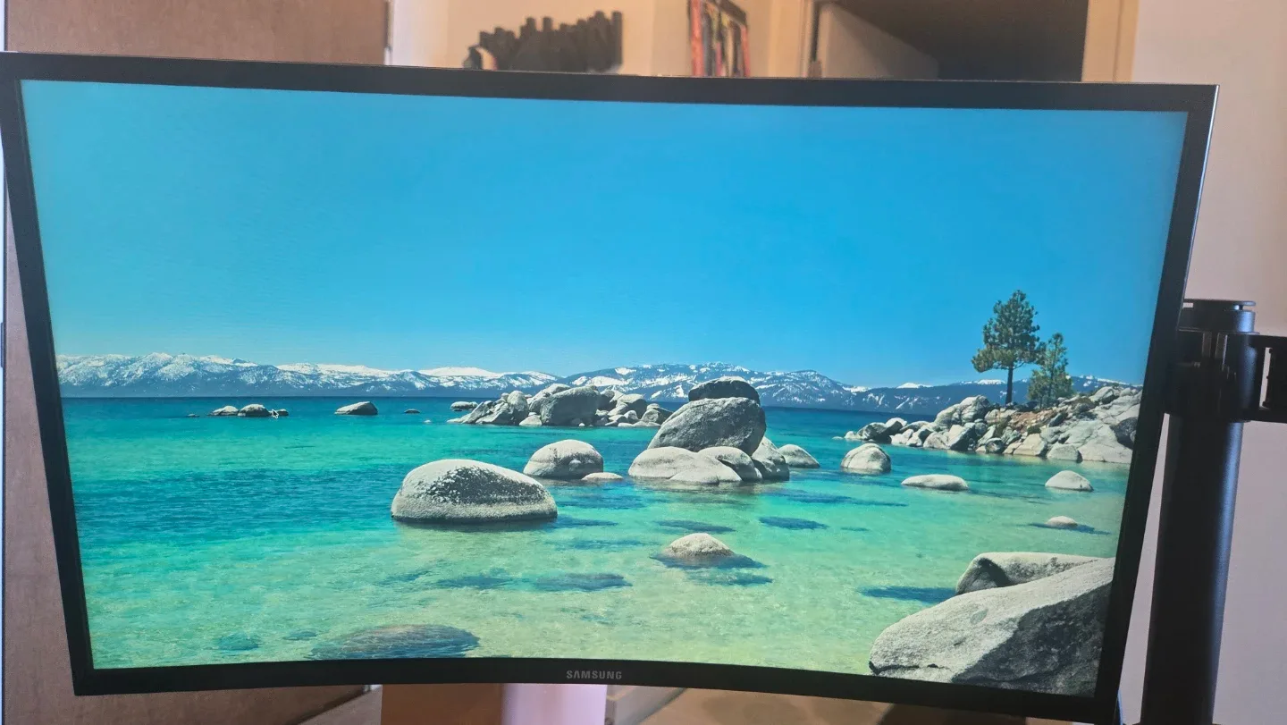 Samsung Curved Monitor 27"