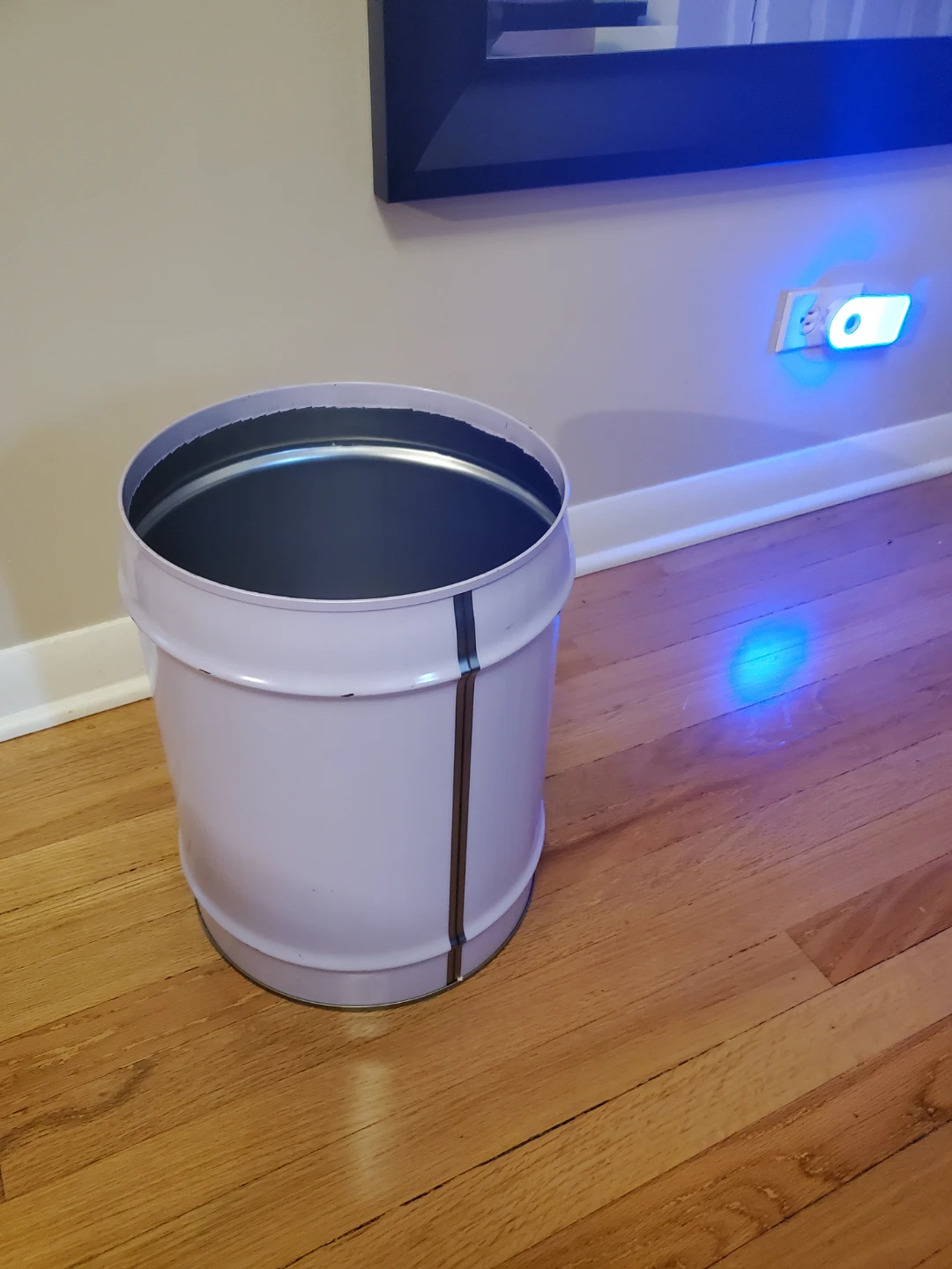 Light Purple Metal Trash Can - photo 3