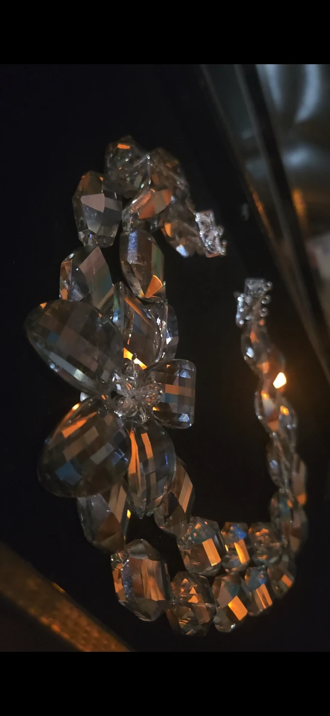 "Vintage Butler and Wilson Clear Crystal Statement Necklace - photo 3