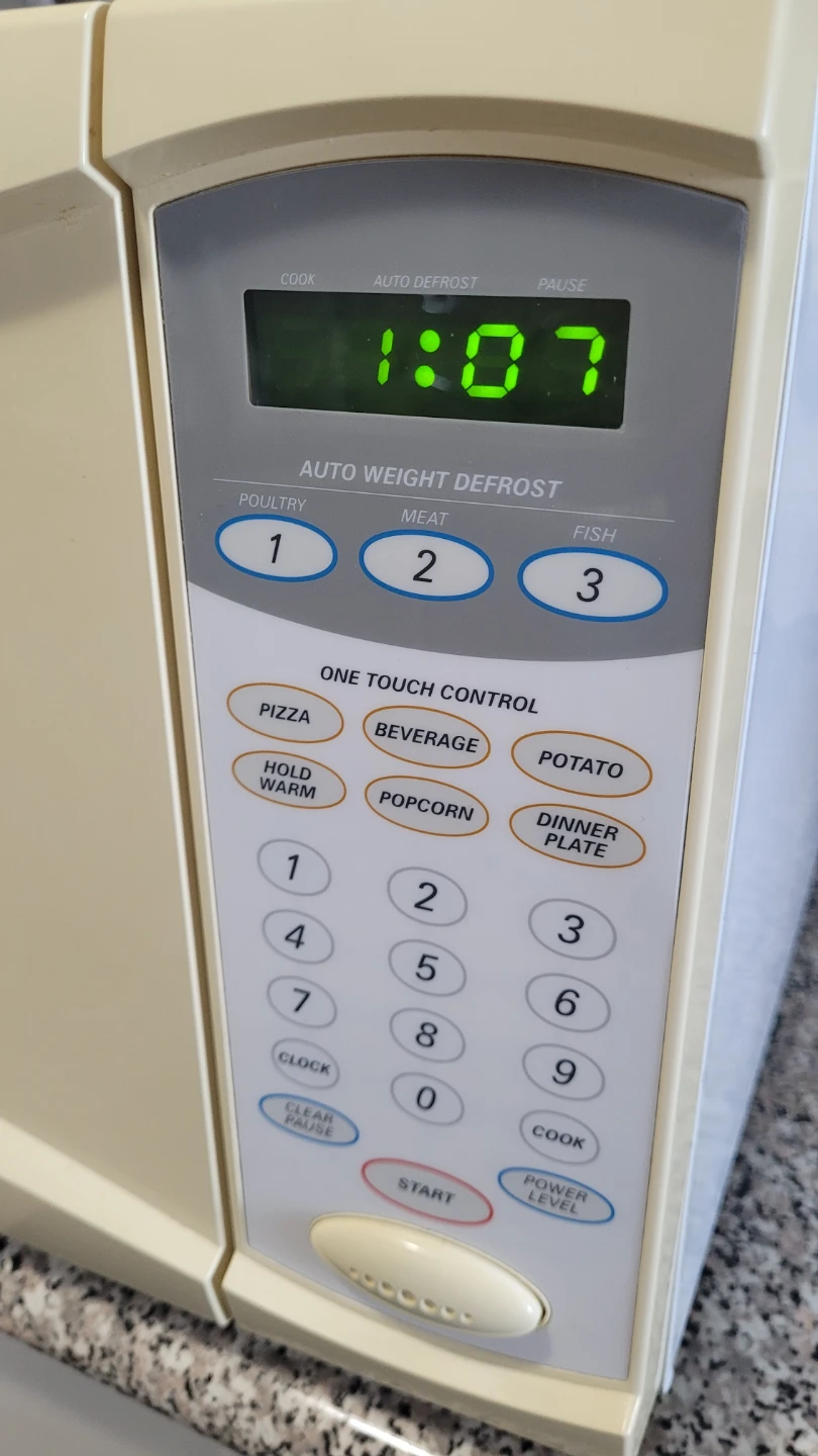 ⚽️ 1000W microwave with auto weight defrost
