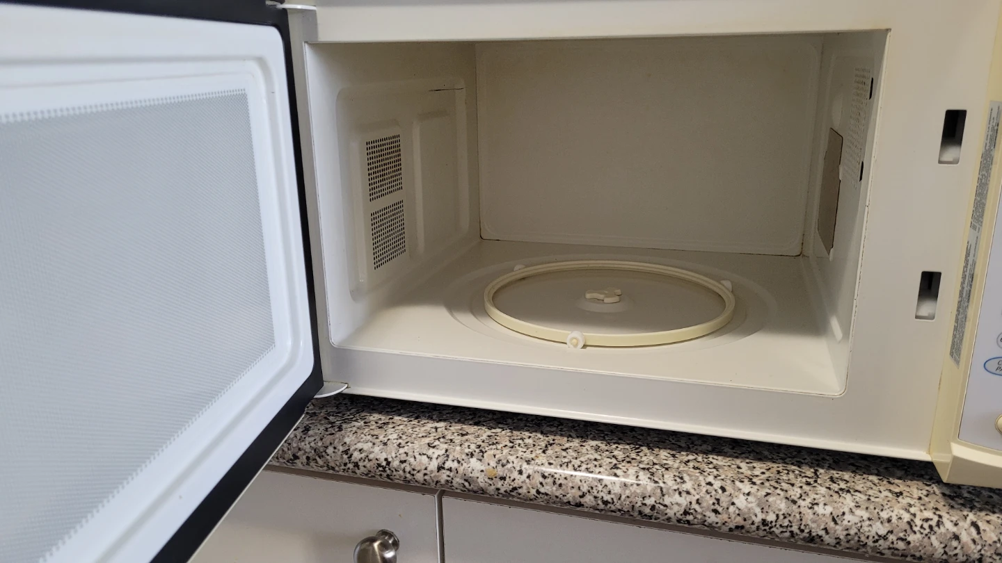 ⚽️ 1000W microwave with auto weight defrost - photo 2