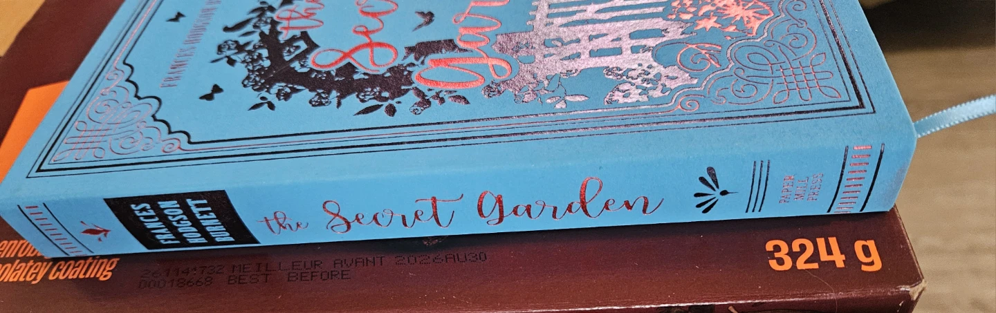 The Secret Garden by Frances Hodgson Burnett Book - photo 2