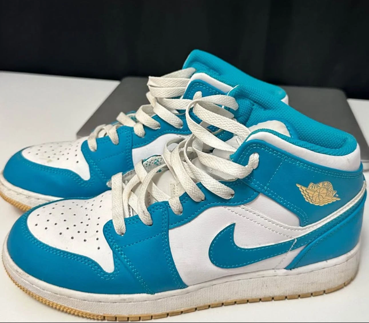 Air Jordan 1 Mid SE 'Light Aqua' Sneakers