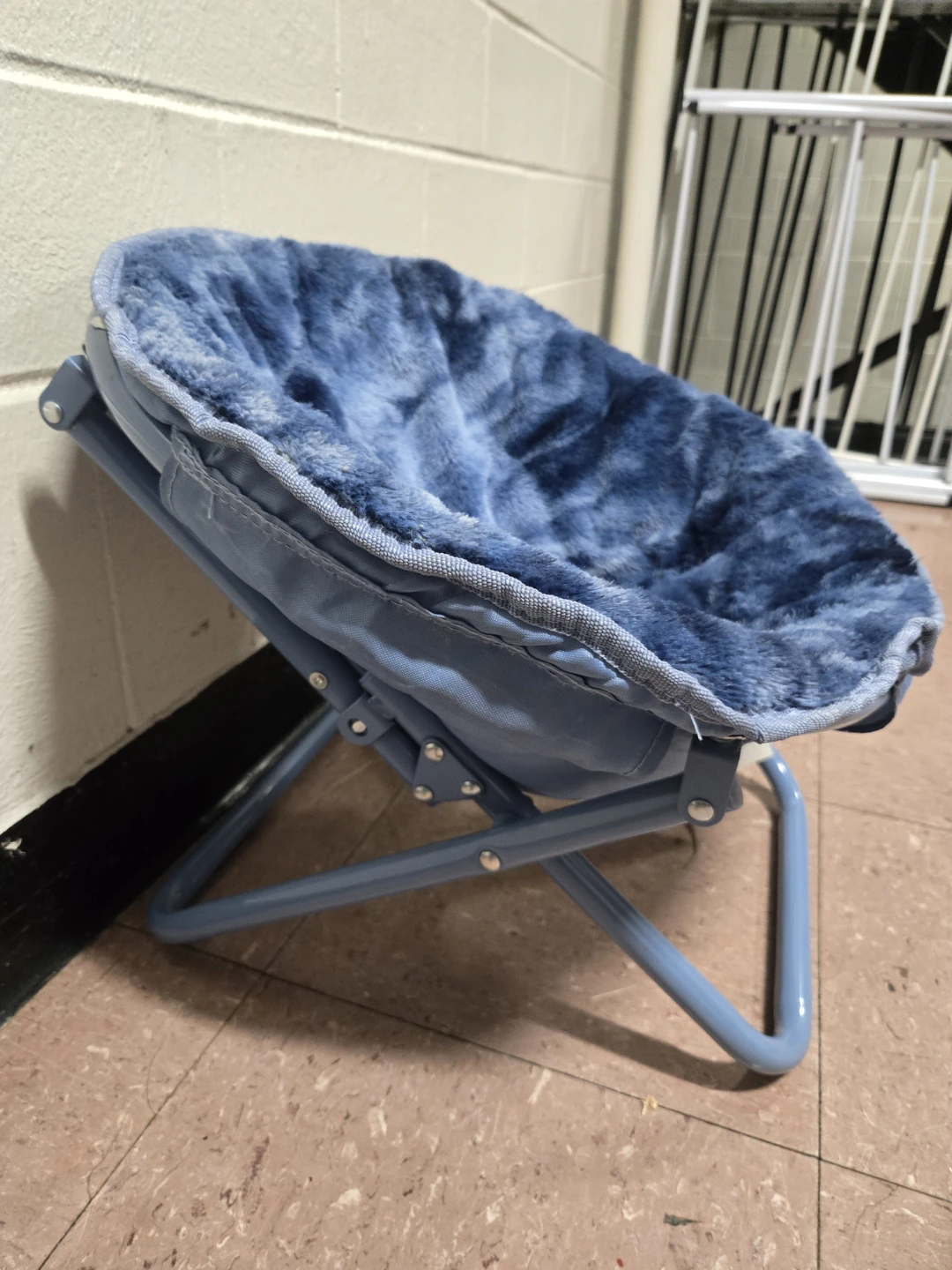 Kids Mainstays Faux Fur Mini Saucer Chair - Blue - photo 4